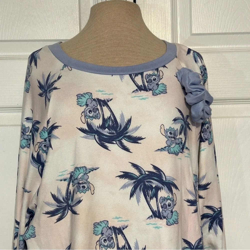 Disney STITCH Pajama 3 Pc Set Long Sleeve‎ Top & Shorts LARGE Hair Scrunchie NWT - Picture 2 of 15